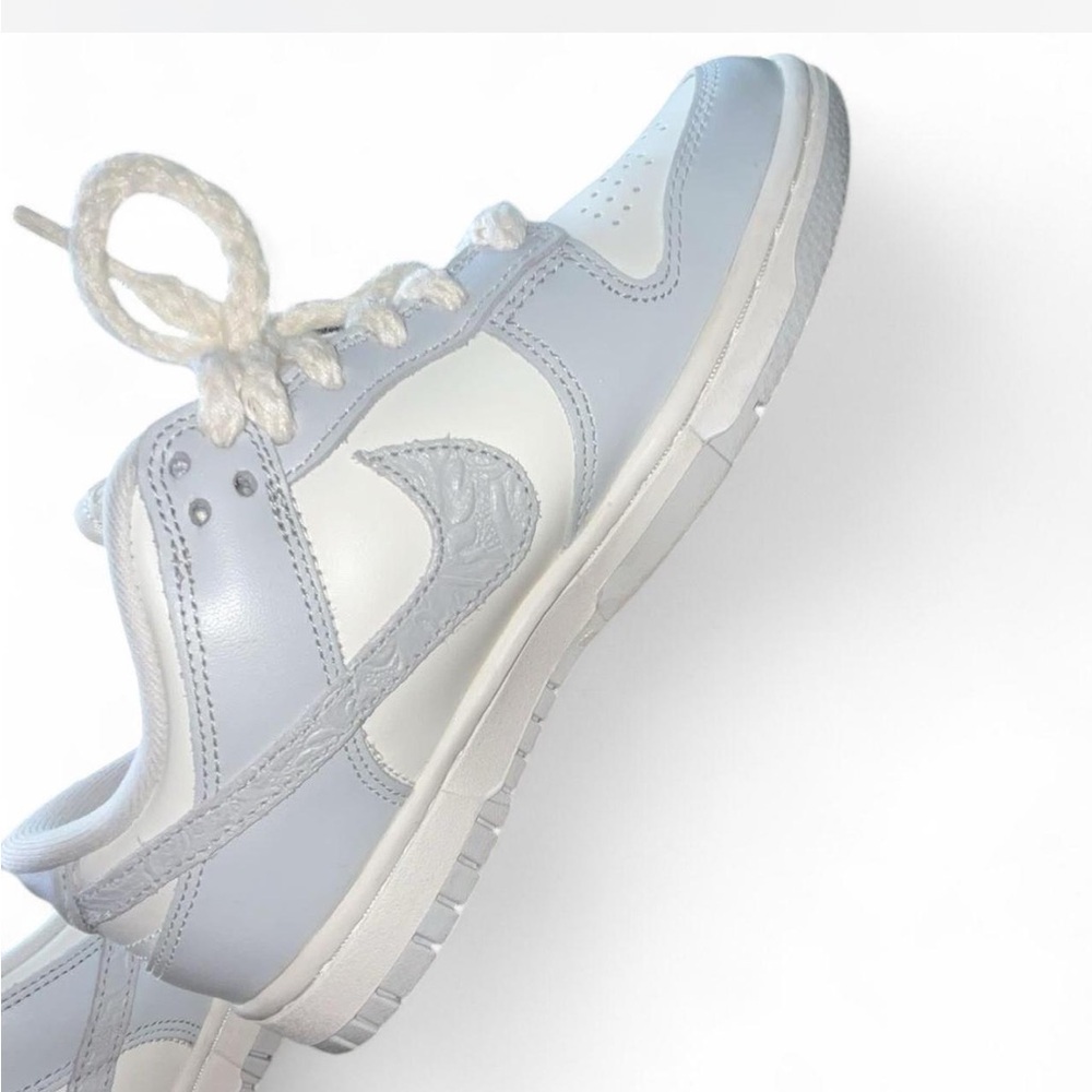 Nike Women's Light Gray and White Sneakers